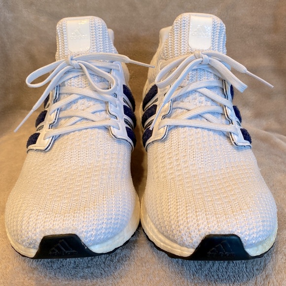 Adidas Men's White Ultra Boost 4.0 DNA Running Shoes with Blue Stripes Size 12 - Picture 4 of 13